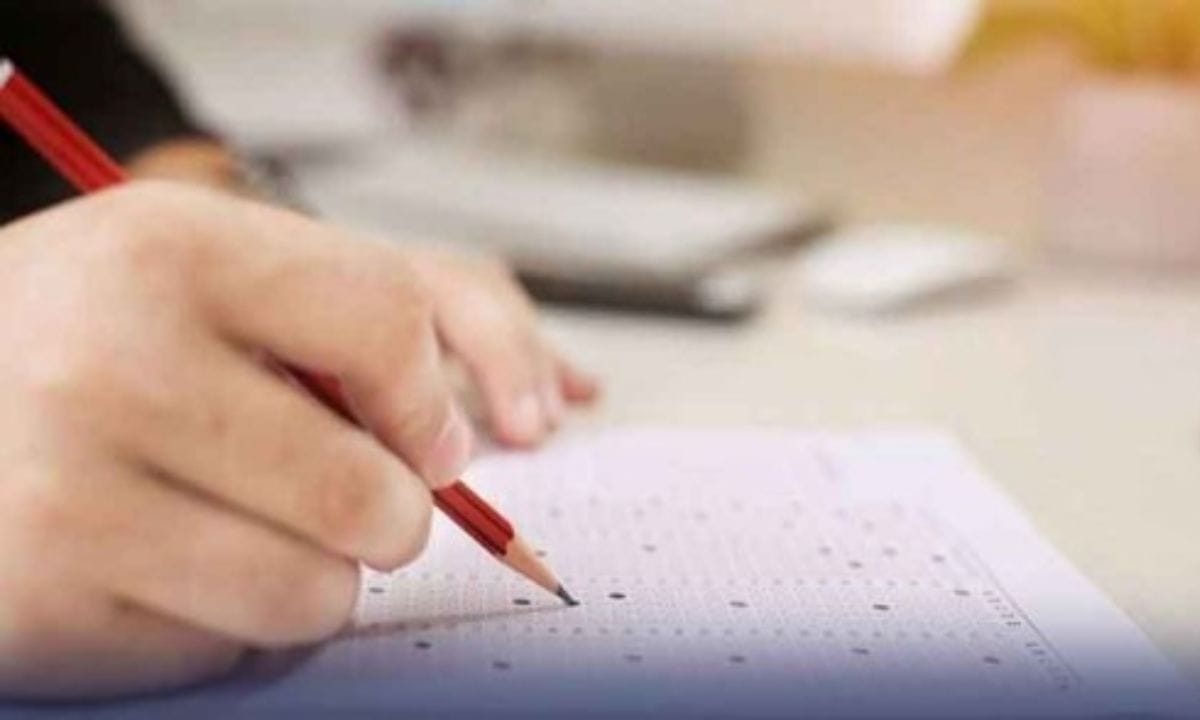 BISE Lahore Re‑checks Matric Results, Elevates Model Town Student to Third Place
